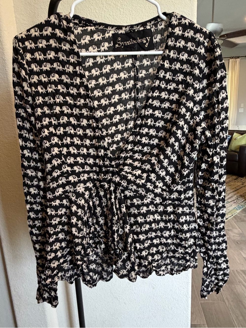 Symbology Black & White Elephant-Print Ruffle Blouse S